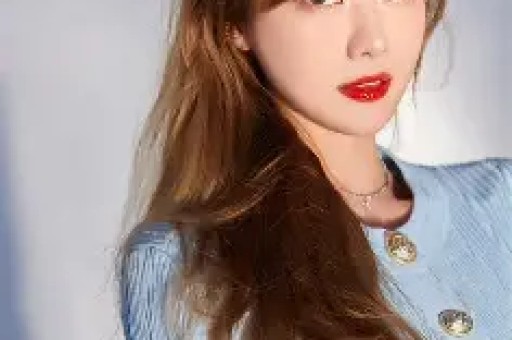 赵丽颖新恋情：吃瓜群众的狂欢与理性思考